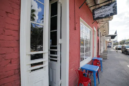 Bar Tonique